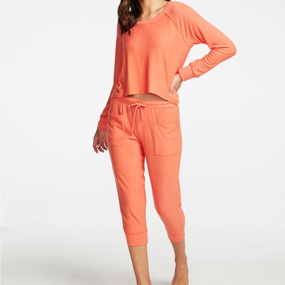 Chaser Vibrant Red Lounge Set - Picture 3 of 8